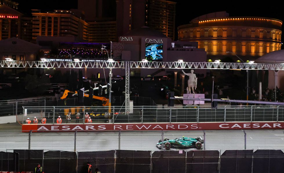 Гран-при F1 в Лас-Вегасе – день 1 Гран При Лас-Вегаса f1, день 1