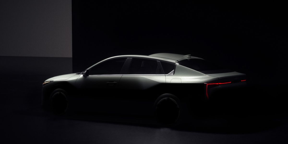 Kia представила новый компактный седан K4 с концептуальными элементами дизайна